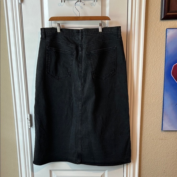 Universal Thread Black Denim Button-Front Midi Skirt NWT Dark Academia Goth Prep - Picture 4 of 4